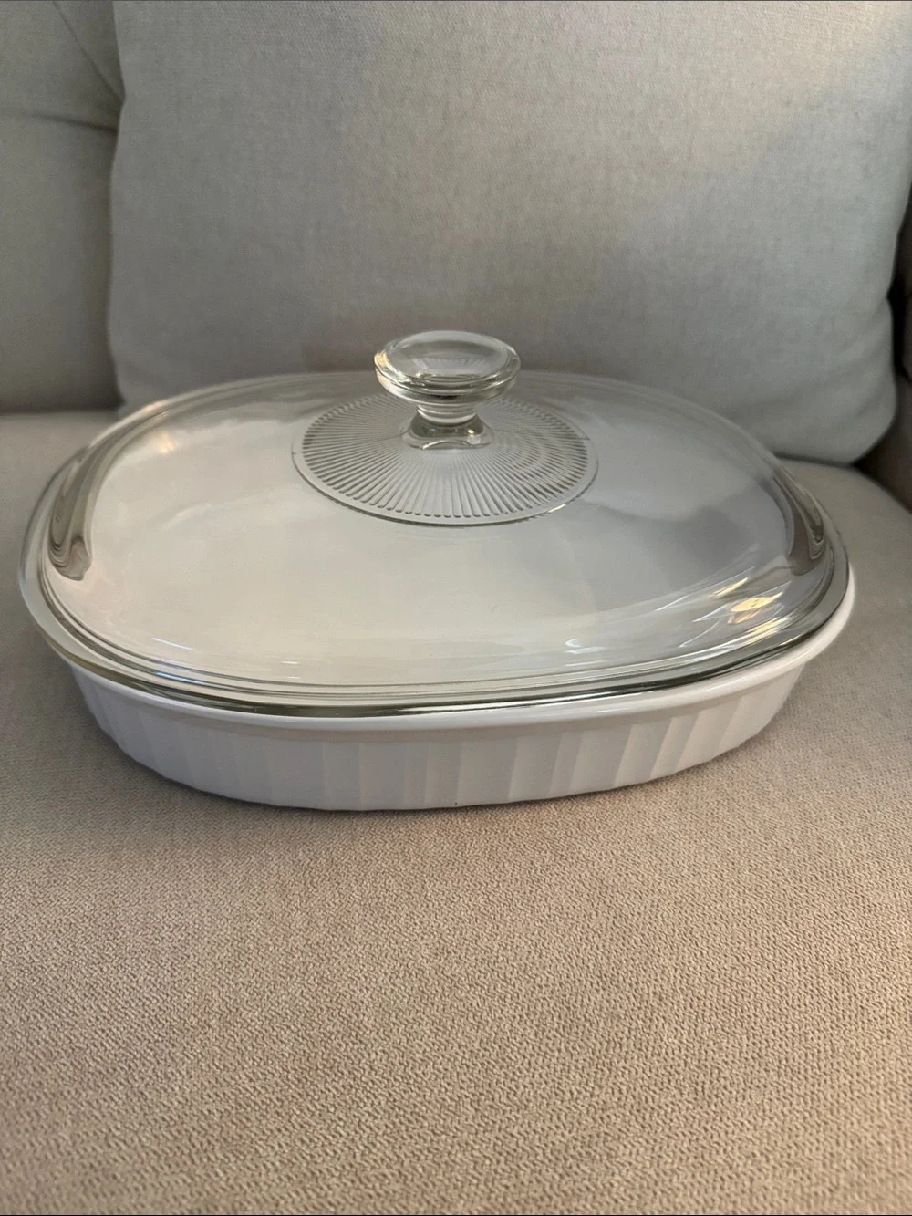 Corningware French White 1.8 Liter Casserole Dish with Lid